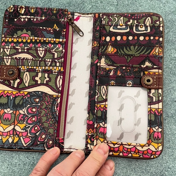 Sakroots Elephant Bifold Vegan Wallet - Picture 6 of 7